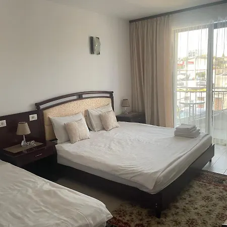 Casa Jasmin מלון 3*